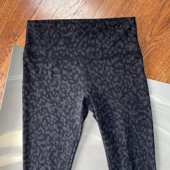 Lululemon I 10 - Picture 2 of 12